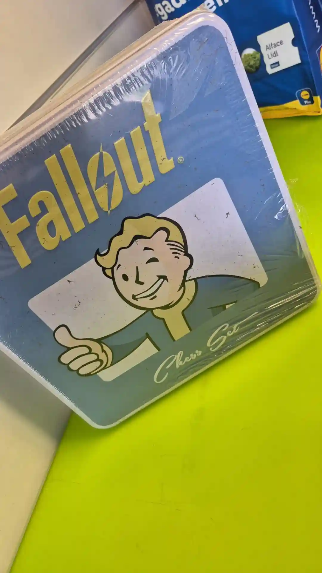 Fallout Fan Discovers Rare Chess Set at Thrift Store